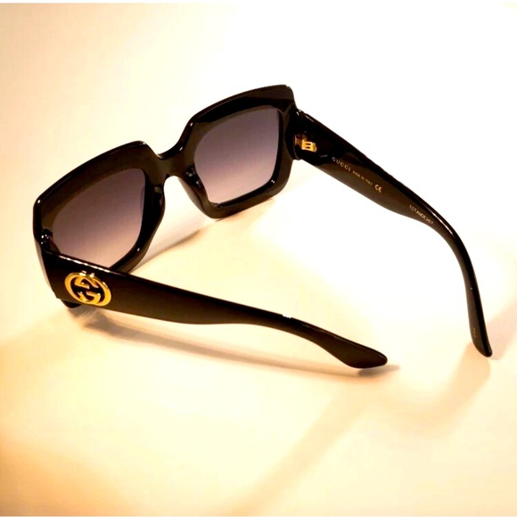 Brand New Gucci Black Sunglasses with Gold Logo full inclusion and shopping bag
